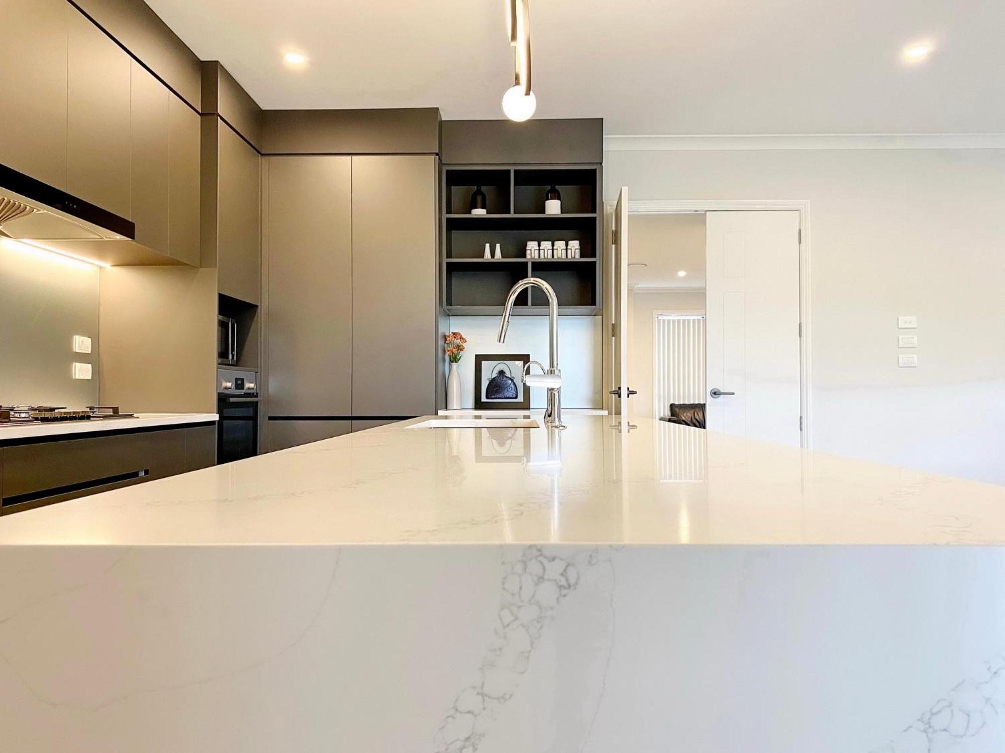 Extra-large Brand-new House 8 Bedrooms 6 Bathrooms Ferienhaus
