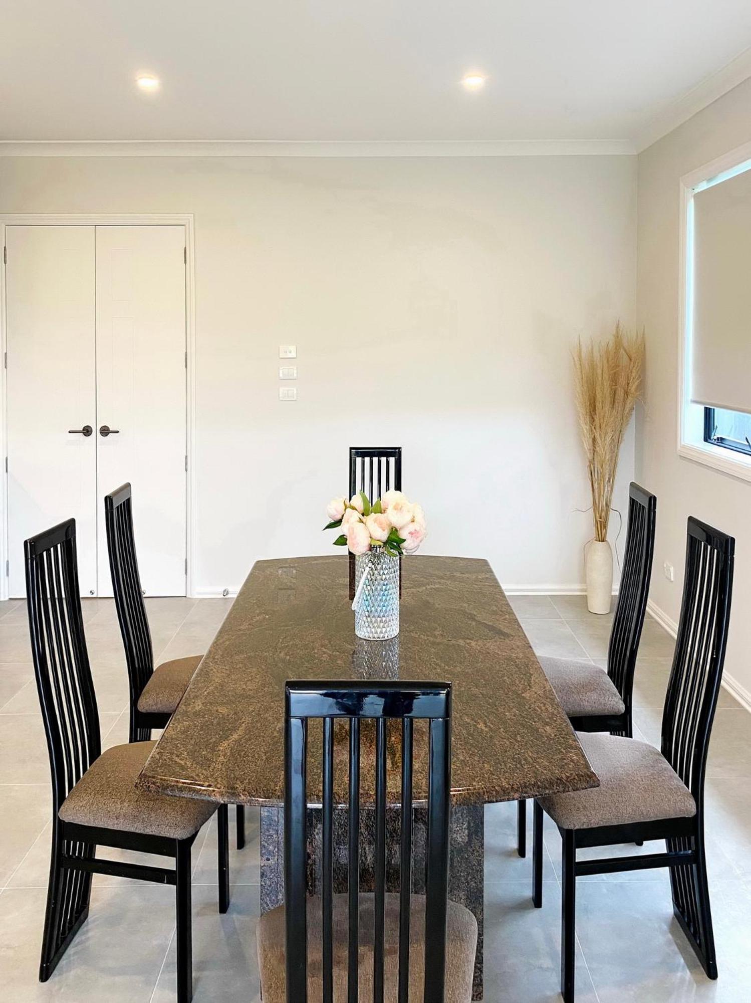 Extra-large Brand-new House 8 Bedrooms 6 Bathrooms Ferienhaus *